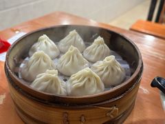 -莱莱小笼·乔艾