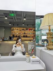 -变画·发型STUDIO