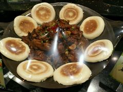 地锅本仔鸡-小菜园新徽菜(蚌埠蚌山万达店)