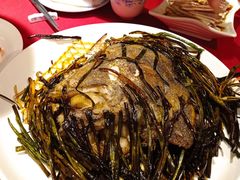 葱烤鸦片鱼头-老吉士酒家(天平路店)