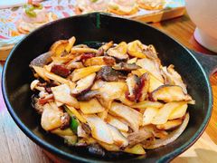 墨西哥铁锅什锦蘑菇-Famous肥猫墨西哥音乐餐吧(五棵松华熙LIVE店)