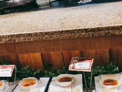 自助取餐区-野山舂·贵州现舂酸汤火锅(鸿通城店)