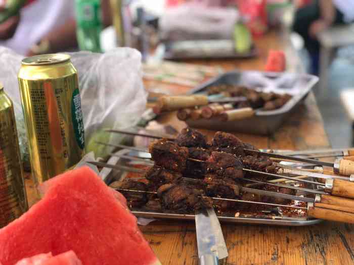 蟹岛老马场烧烤区-"我们来的那天就我们一桌,食材是我自己从牛.