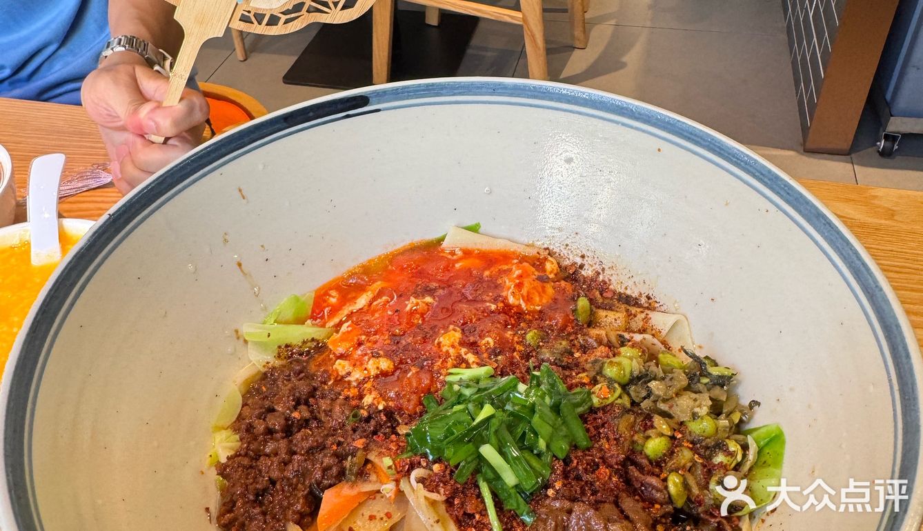 面条要吃现擀的🍜，裤带面太绝了🥹