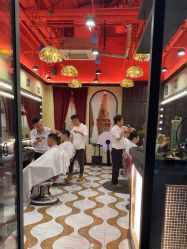 -东方先生国潮男士理发馆