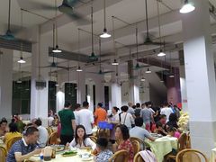 大堂-标记美食新鲜猪杂(兴南大道店)