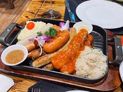香肠拼盘-申德勒加油站餐厅(三里屯北小街店)