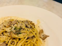 -港丽餐厅(高德置地店)