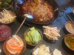 -渝井巷重庆老火锅(沈阳吉祥店)
