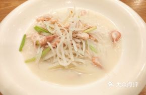 Braised White Shrimp with Radish Strips