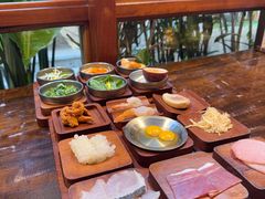 -银米·云南传统过桥米线(双廊黑金冠店)