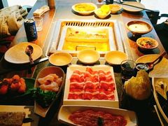 -老牌坊云南鱼豆花火锅(哈西万达店)
