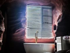 -幸栖洞穴设计酒店(成都春熙路店)