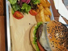 招牌牛肉汉堡-UPPER KITCHEN(延安路店)