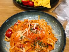 -HELLO 27 意面·沙拉·帕尼尼