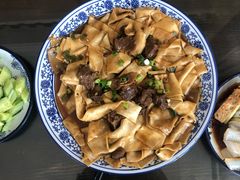 -壹阁胡羊焖饼(特色小吃街店)