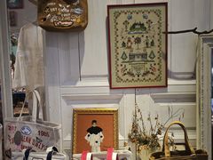 -恋物百货商店(华侨城店)