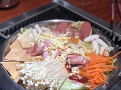 韩国泡菜部队火锅-玛嘻哒韩国料理炭火烤肉(莫邪路新天地店)