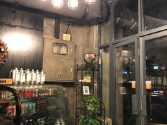 -臻鲜燕海鲜融合餐厅(金陵style店)