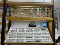 -沪睛眼镜蔡司官方授权店(金桥佳林路店)