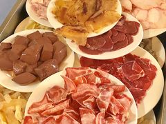 -周老三跷脚牛肉·全牛火锅(非遗传承店)