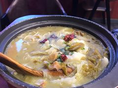 -周鱼小馆石锅酸菜鱼(活力汇店)