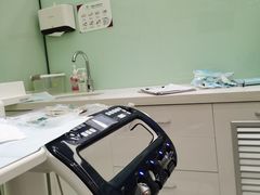 -雅悦齿科(顾村公园店)