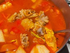 -尚尚仙·酸汤猪手·猪肚鸡火锅(华联万柳购物中心店)