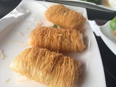 金丝水果沙拉卷-水上明月·湖景餐厅