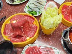 -四囍码头海鲜烧烤自助火锅(外滩南京东路悦荟广场店)