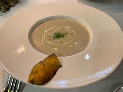 野生牛肝菌蘑菇汤佐黑松露油-马克西姆餐厅(崇文门店)