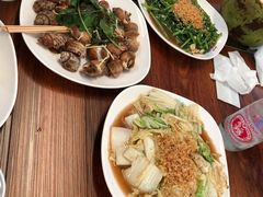 -班赞海鲜市场胖阿姨加工点