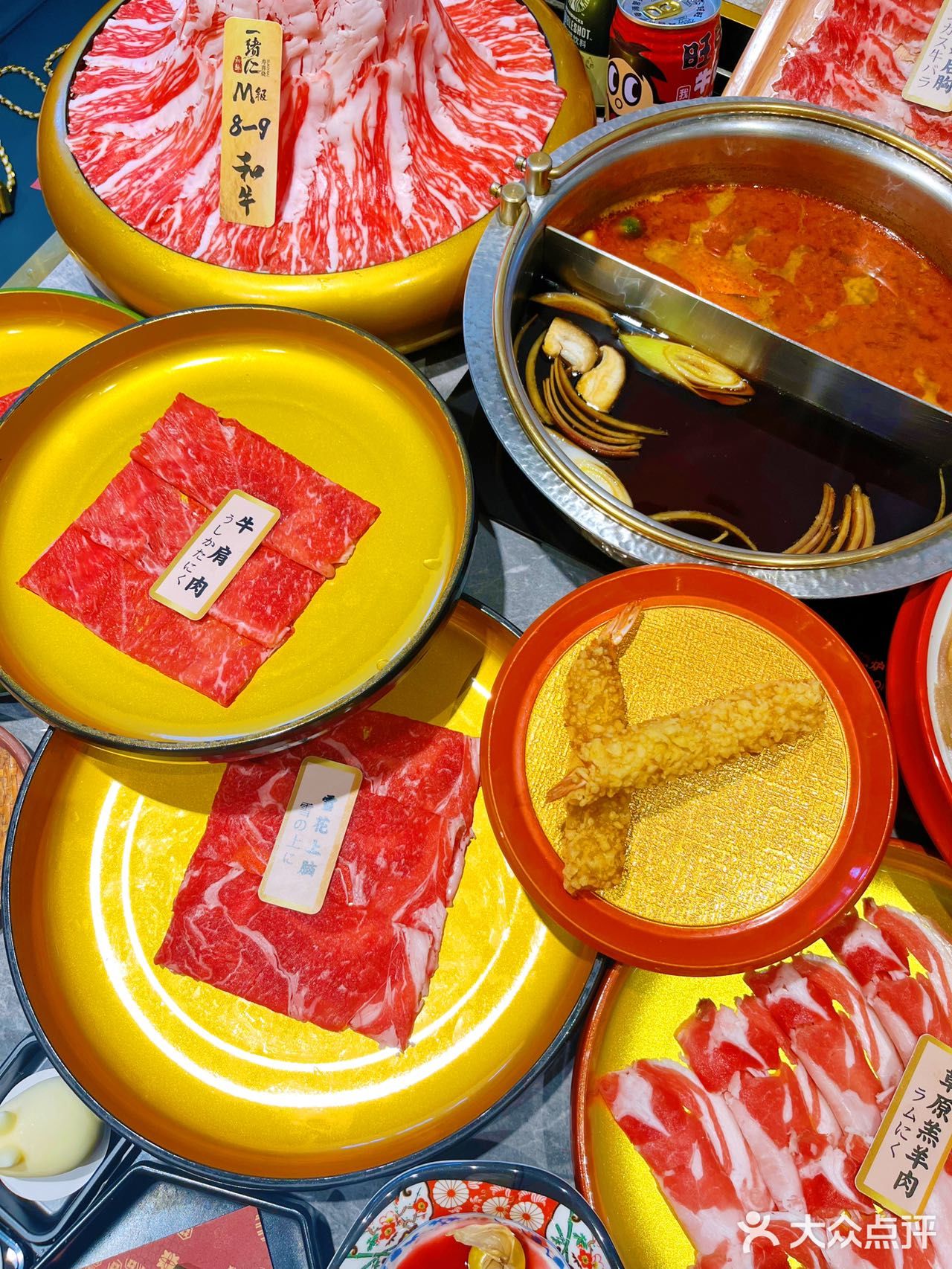 三八带妈妈来吃一绪啦！M9和牛草莓炒酸奶不限量