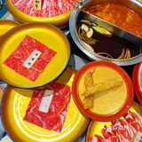 三八带妈妈来吃一绪啦！M9和牛草莓炒酸奶不限量