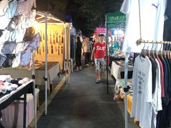 -吴山路夜市