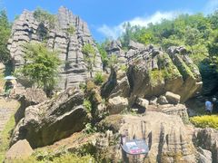 -梭布垭石林景区