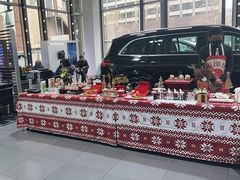 -上海星瀚奔驰4S店(红柳路店)