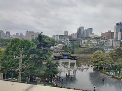 -包整·丝娃娃(一览甲秀楼风景店)