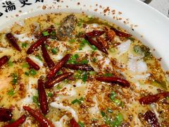 -江渔儿酸菜鱼(奥园广场金发购物中心店)