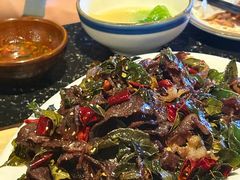 -藏地尼西黑陶餐馆.藏餐.酒馆