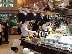 -月色西餐厅·海鲜刺身·烧烤(科学城保利郡雅酒店)