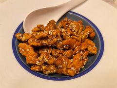 琥珀核桃-伯衡55·吉品轩(乌鲁木齐南路店)