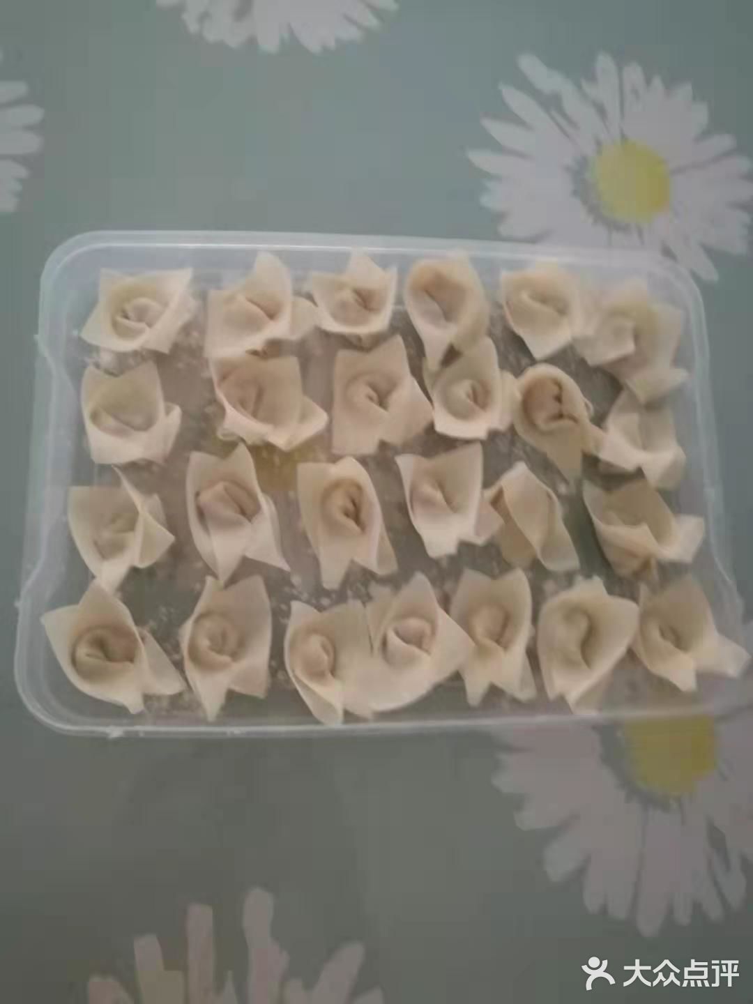 干活利索，我吃饭比较讲究，刘姨每天变着样的给我做饭