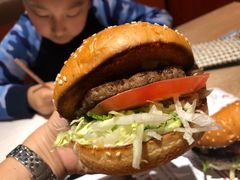 -The Habit Burger Grill 哈比特汉堡(复兴soho店)