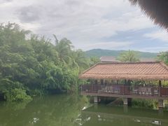 -三亚亚龙湾五号度假别墅酒店