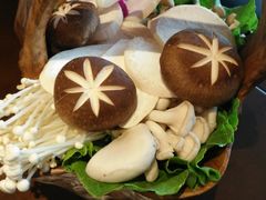 -捞神煲汤火锅(湖滨商业街店)