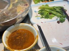 -乡土黄·鲜牛肉火锅·小龙虾(兴业街店)