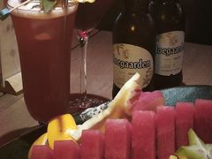 -FOUR PLAY BAR