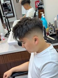 -理昂男士理发店 Barber shop