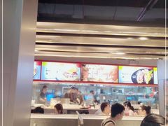 大堂-開籠雀冰室(同和金铂店)